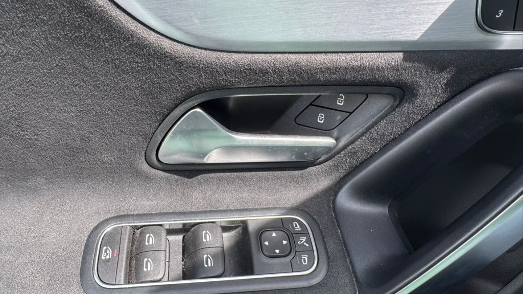 Mercedes-Benz A-Klasse 250 e business solution amg limited
