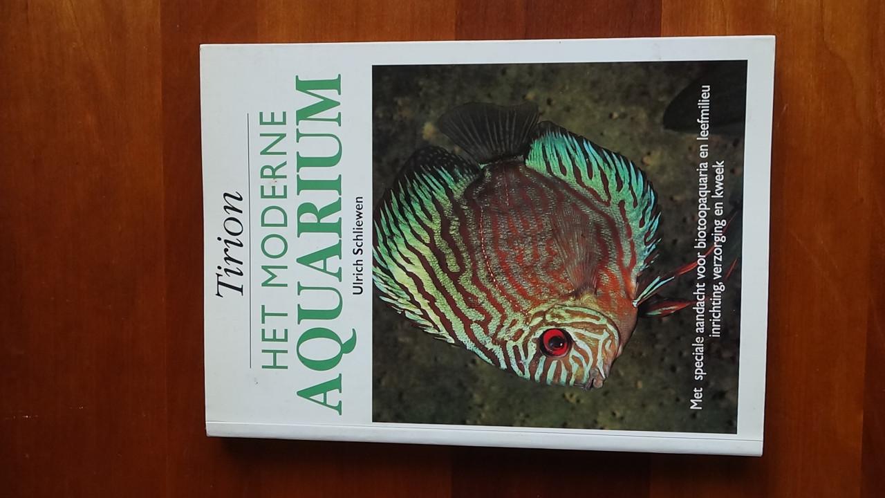 DIVERSE BOEKEN OVER VISSEN