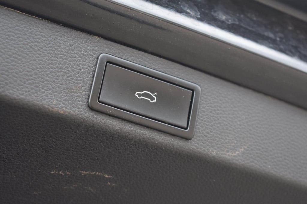 Skoda Karoq 1.5 tsi act | leder | trekhaak | camera | apple carplay | andro