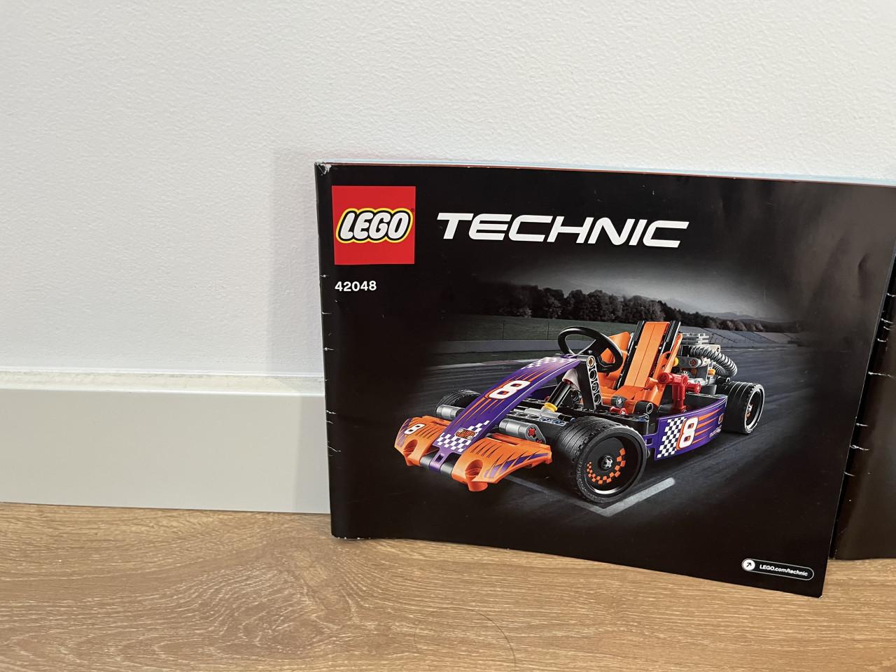 LEGO Technic race auto