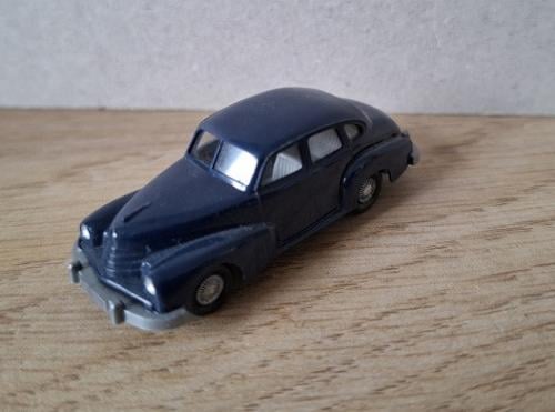 Wiking Opel Kapitan 51    1:87 in Doosje