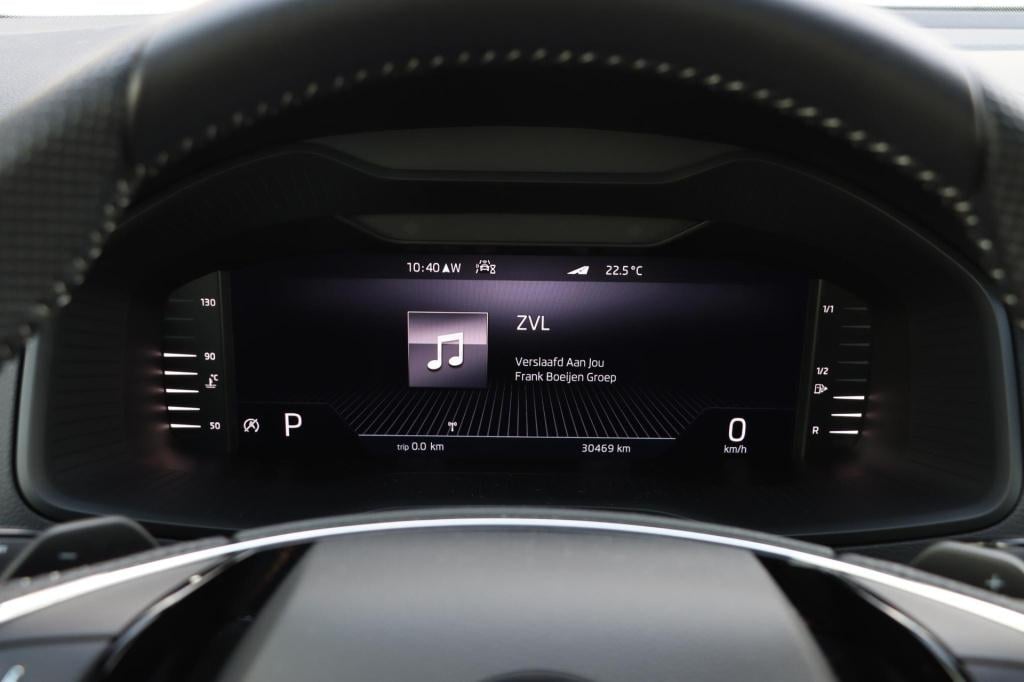 Skoda Karoq 1.5 tsi sportline business 150pk dsg7