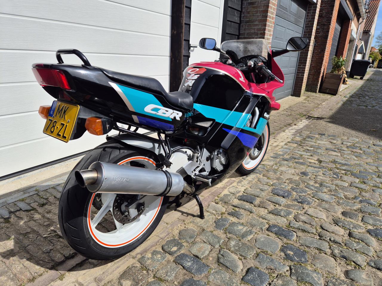 1991 Honda cbr 600 f2 (onderhoudsvrij)