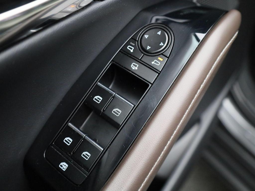 Mazda Cx-30 2.0 e-skyactiv-x m hybrid luxury | automaat | schuif-/kanteldak