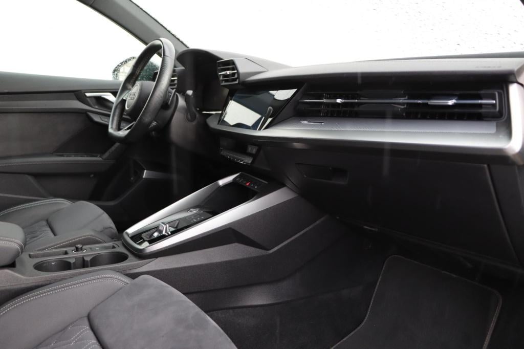 Audi A3 sportback 40 tfsi e s edition 204pk s-tronic