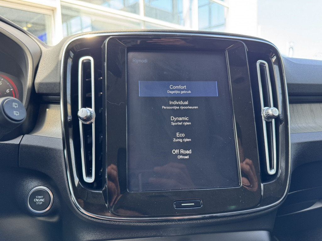 Volvo XC40 t3 163pk aut8 inscription| adap.cruise| camera| leder| h&s sound