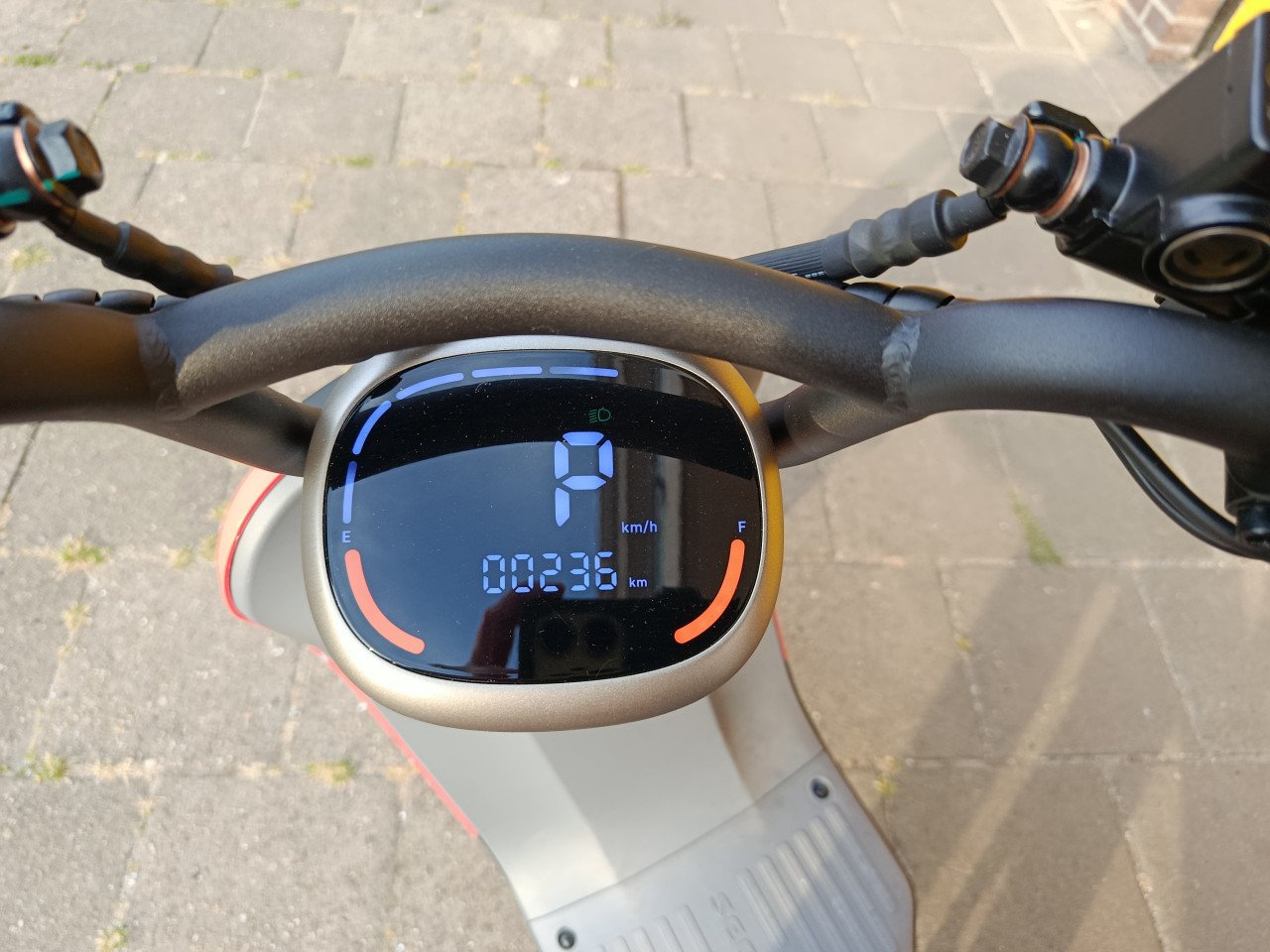 Segway B110S elektrische scooter. Nieuw. Blauw kenteken.