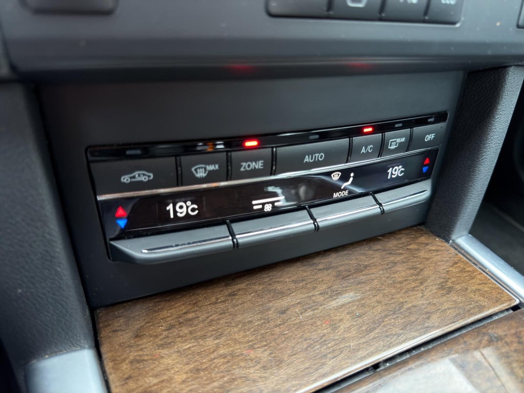 Mercedes-Benz E-Klasse 250 cdi business class xenon leder