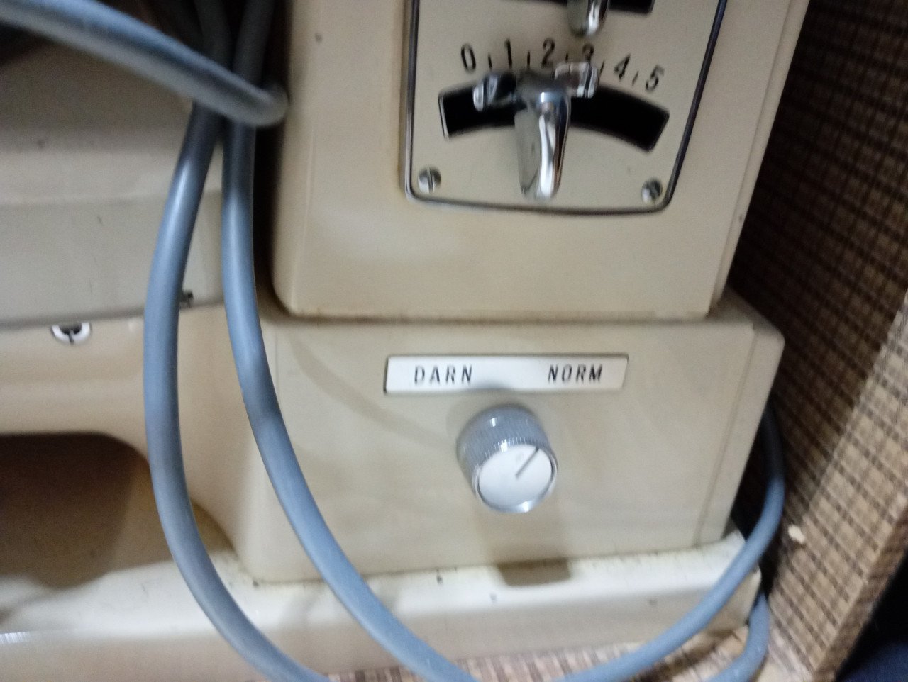 Naaimachine met extra spullen