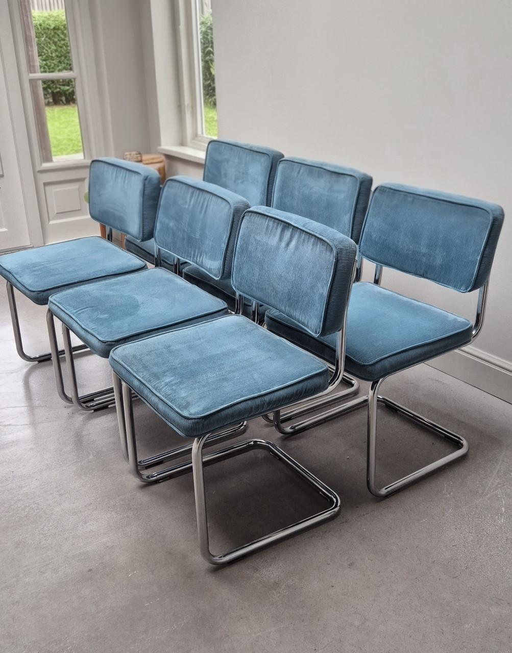 Vintage eetkamerstoelen