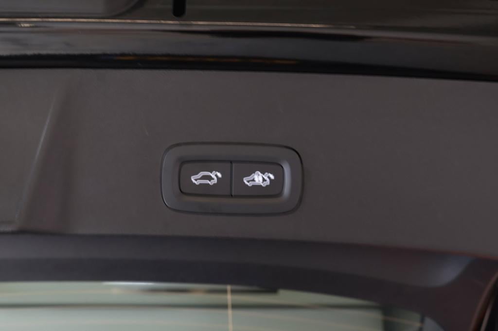 Volvo XC40 1.5 t4 plug-in hybrid plus bright nl auto|stoel+stuurverwarming|