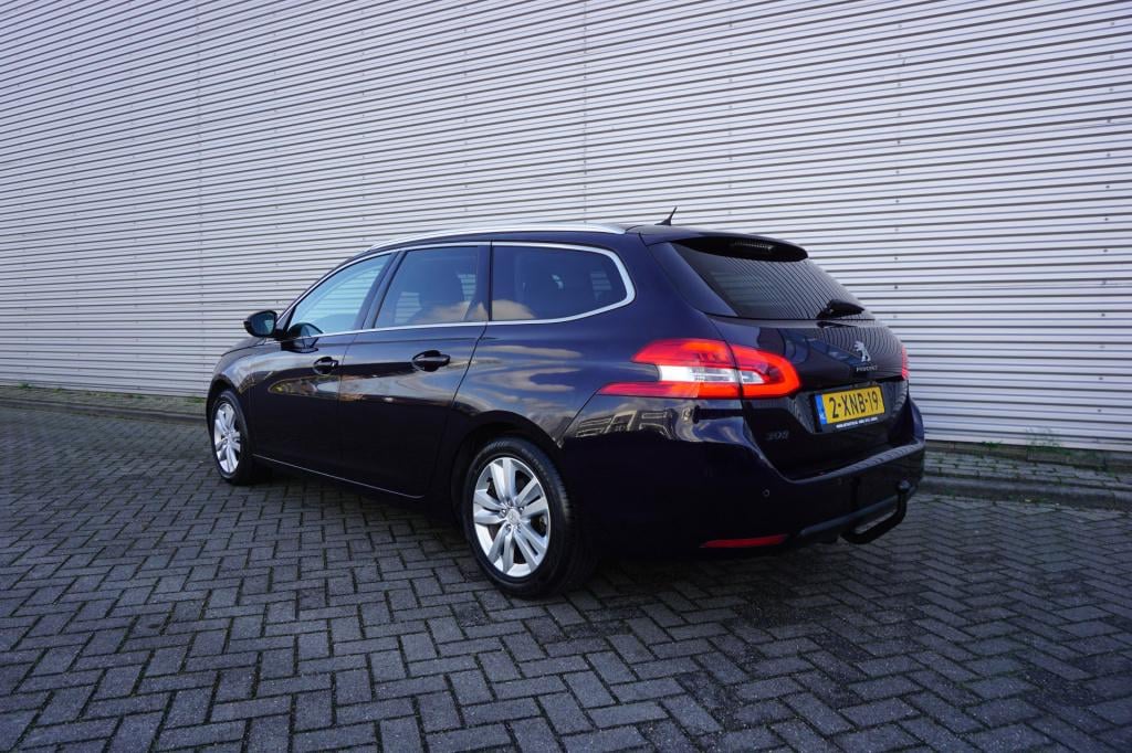 Peugeot 308 sw 1.2 e-thp blue lease executive climate / navi / cruise / pan