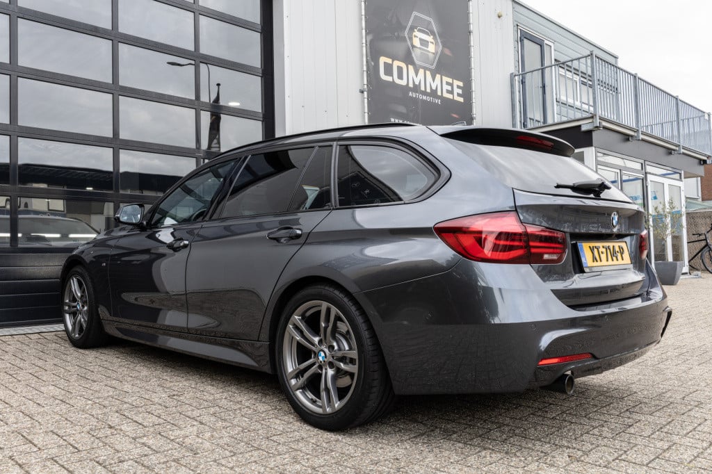 BMW 3-serie touring 318i m sport edition ✅trekhaak✅leder✅nav