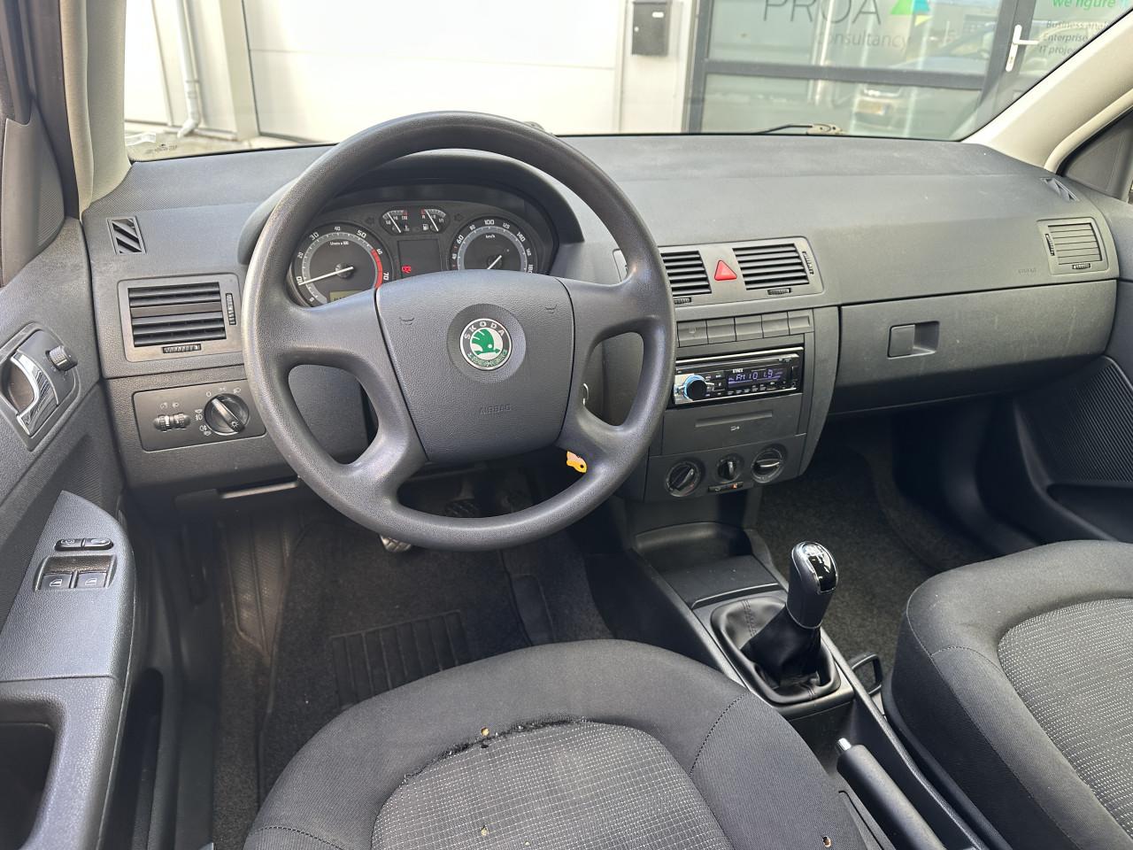Skoda Fabia Combi 1.4-16V Elegance -Airco / Cruise /Nieuwe riem / Apk 11-26