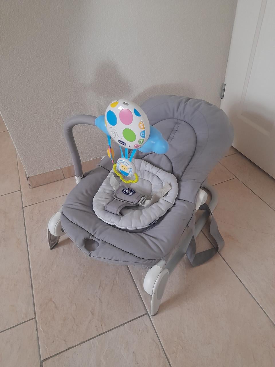 Wippertje met muziek (in goede nette staat )