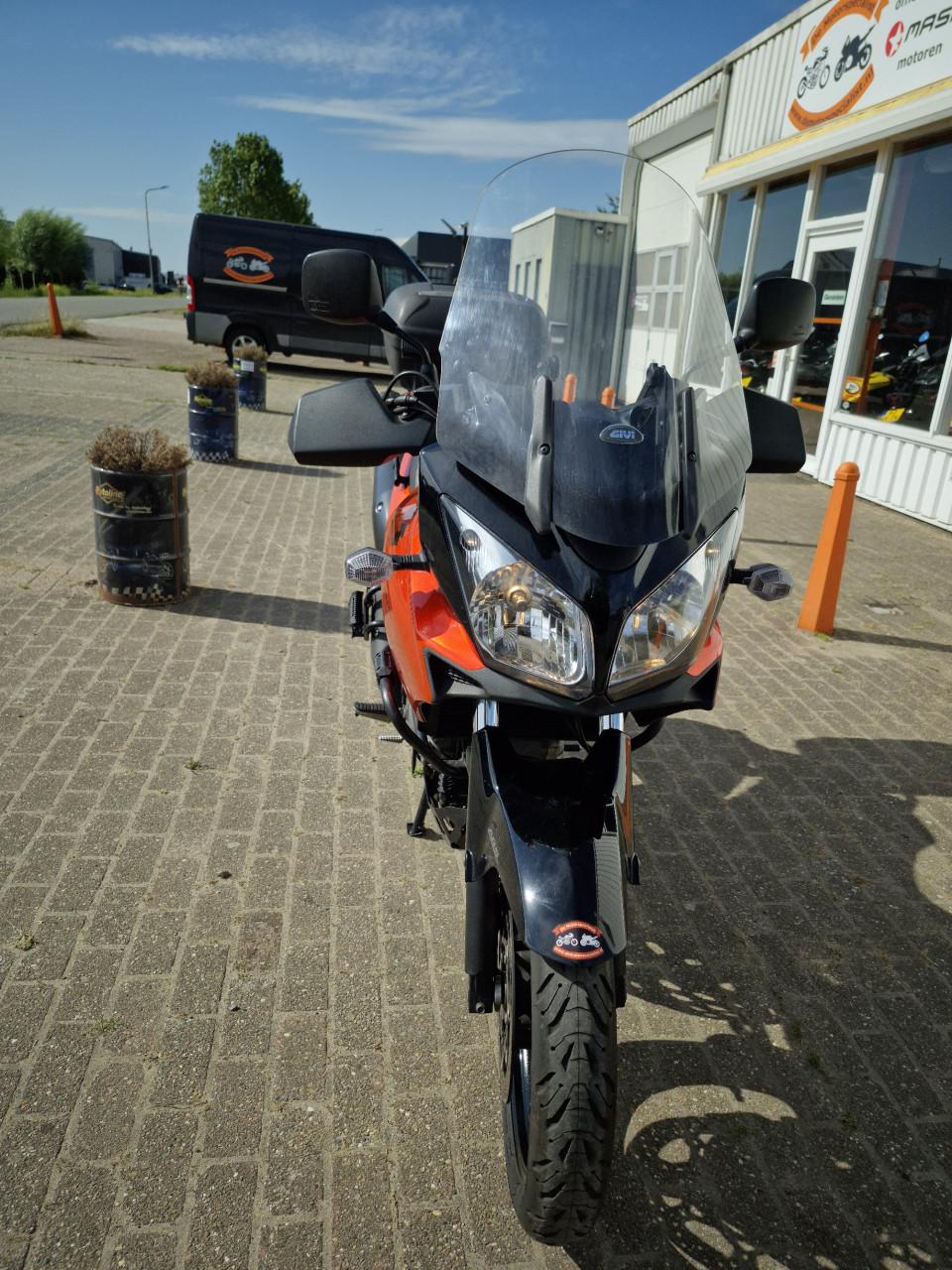 Suzuki VStrom DL650 abs uit 2011 met veel opties