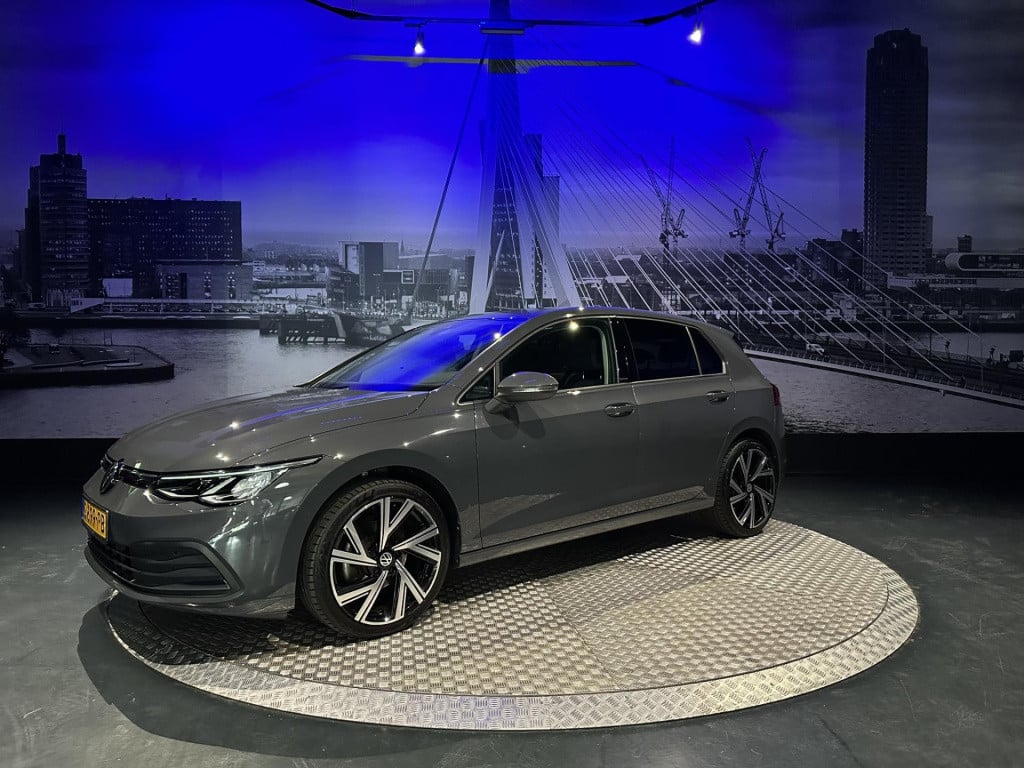 Volkswagen Golf 1.5 tsi *navi*appconnect*acc*sfeerverlichting*
