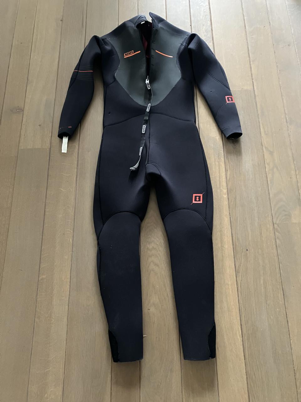 Te koop ION surfpak 5/4
