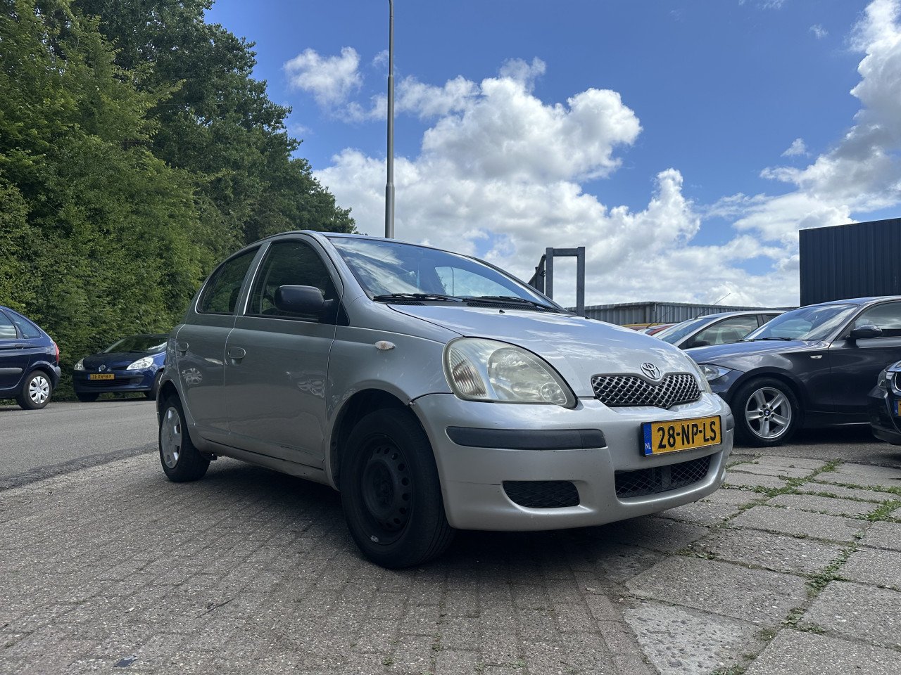 Toyota Yaris 1.0 16V 5DR