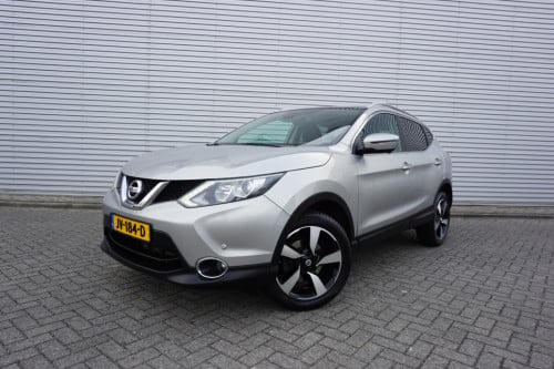 Nissan Qashqai 1.2 n-connecta airco / navi / camera / cruise / pano / trekh