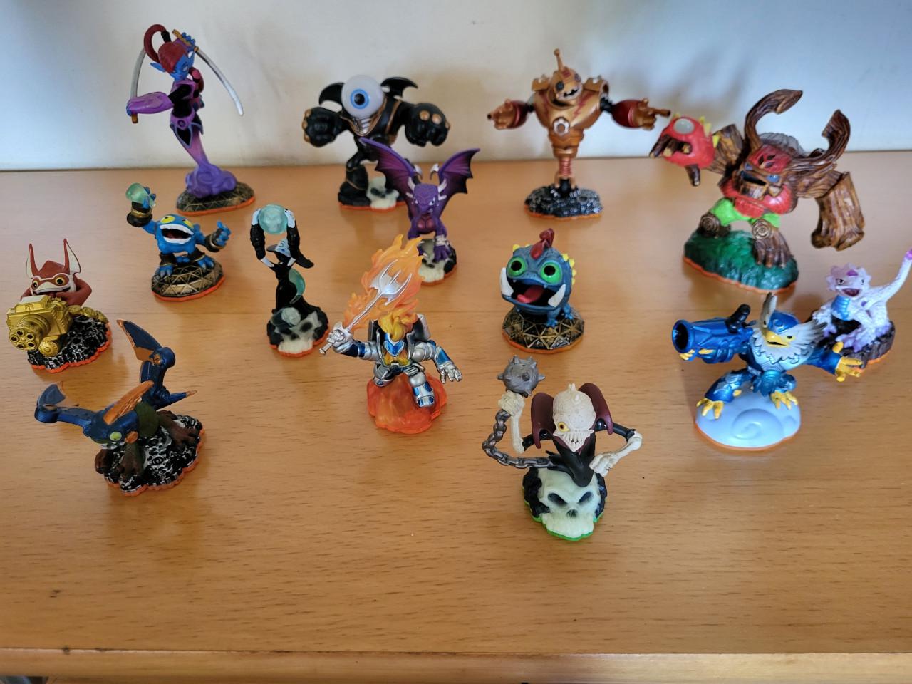14 skylanders