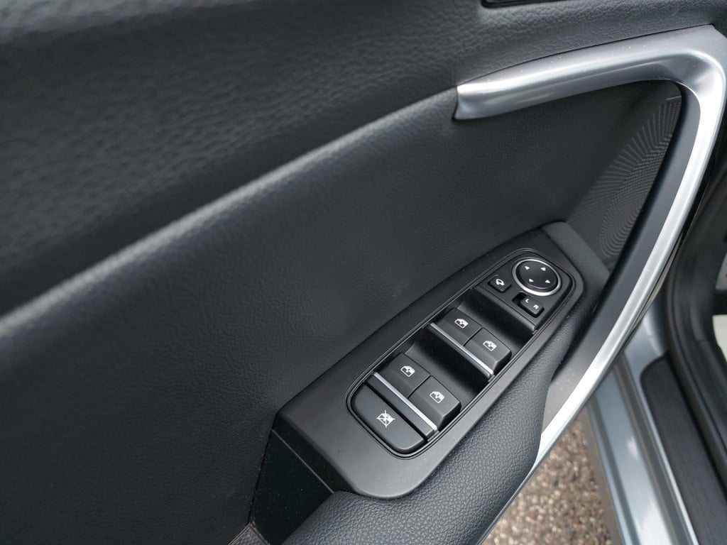 Kia Stonic 1.0 t-gdi mhev dynamicplusline | climate control |