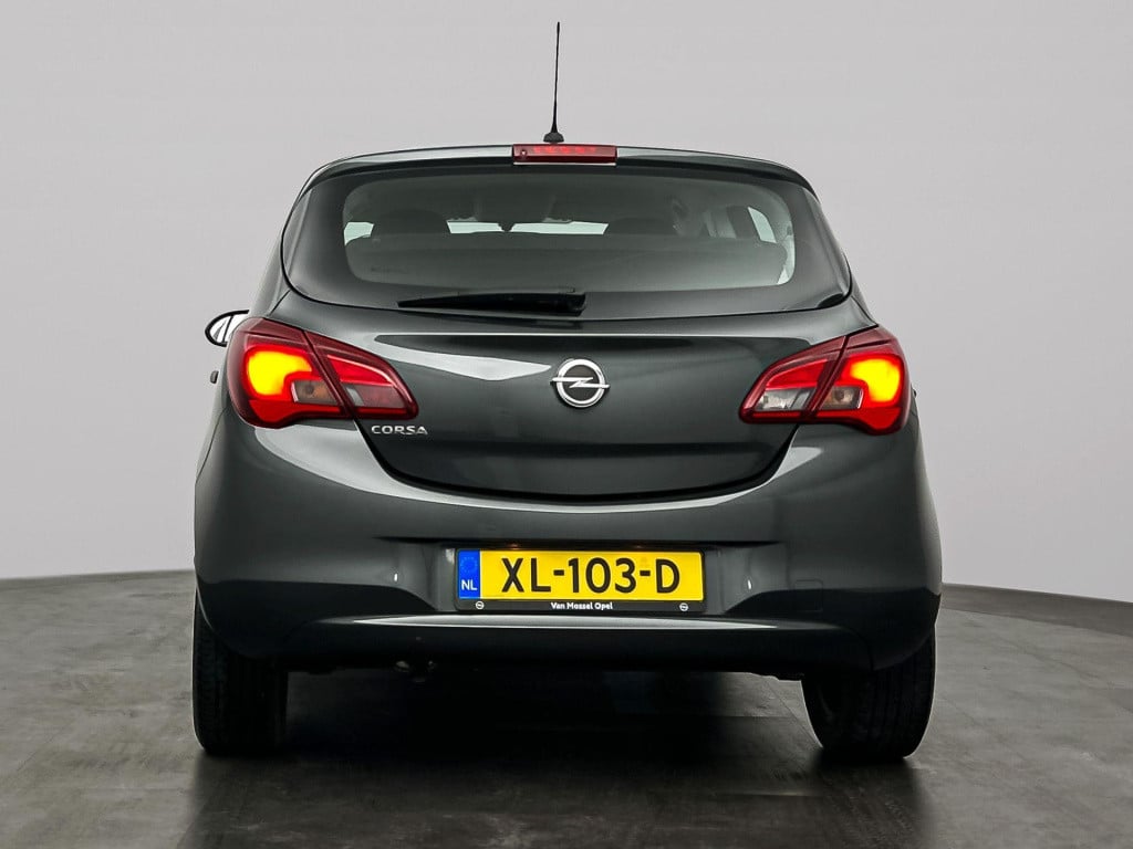 Opel Corsa 1.4 favourite | airco | cruise control | bluetooth