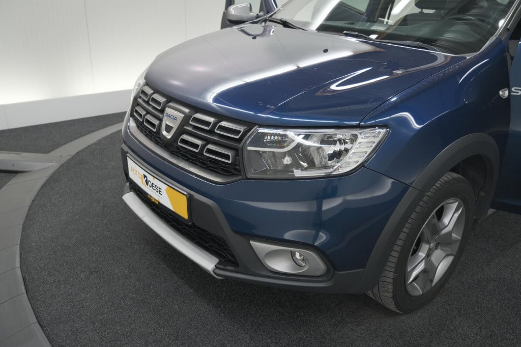 Dacia Sandero Stepway tce 90 sl | navigatie | parkeersensoren | airco