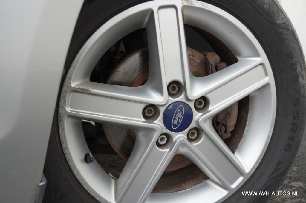 Ford Focus wagon 1.6-16v futura