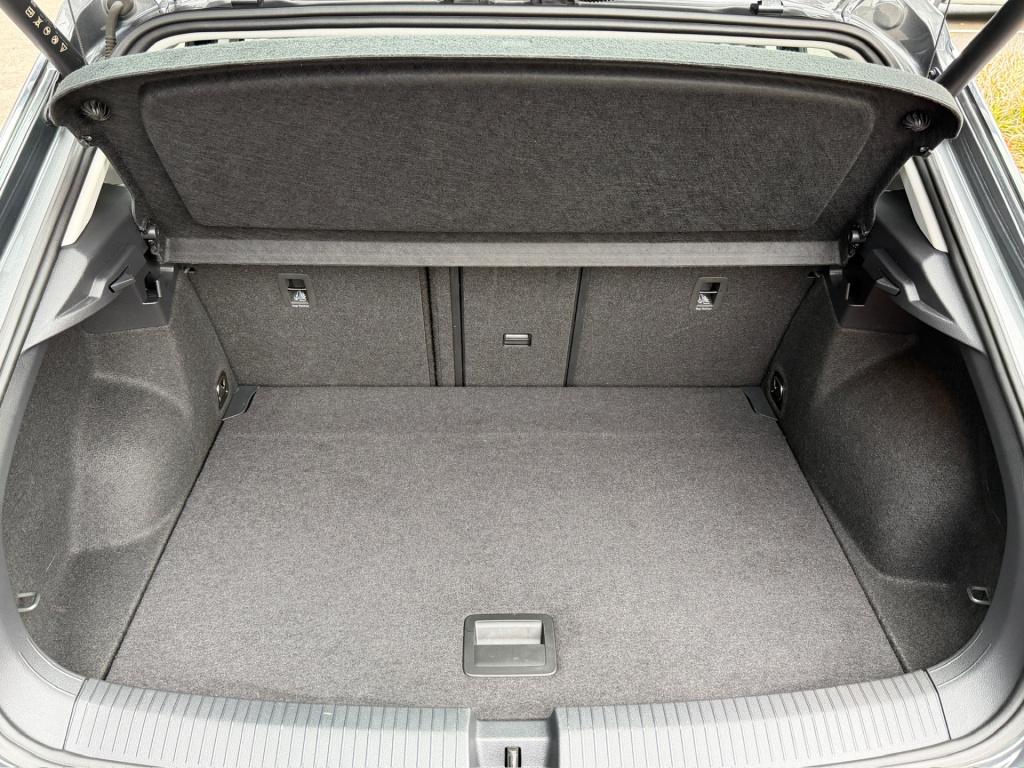 Volkswagen T-roc 1.5 tsi 150pk dsg style | dode hoek | camera | keyless | e