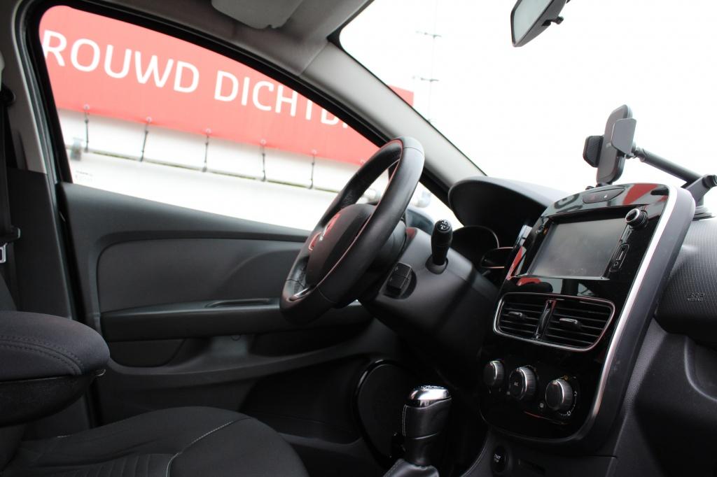 Renault Clio estate 0.9 tce limited