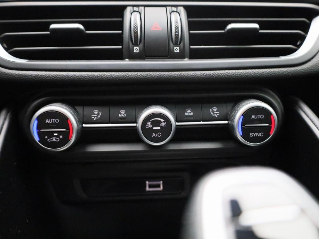 Alfa Romeo Giulia 2.0t sprint | automaat | navigatie | apple carplay / andr