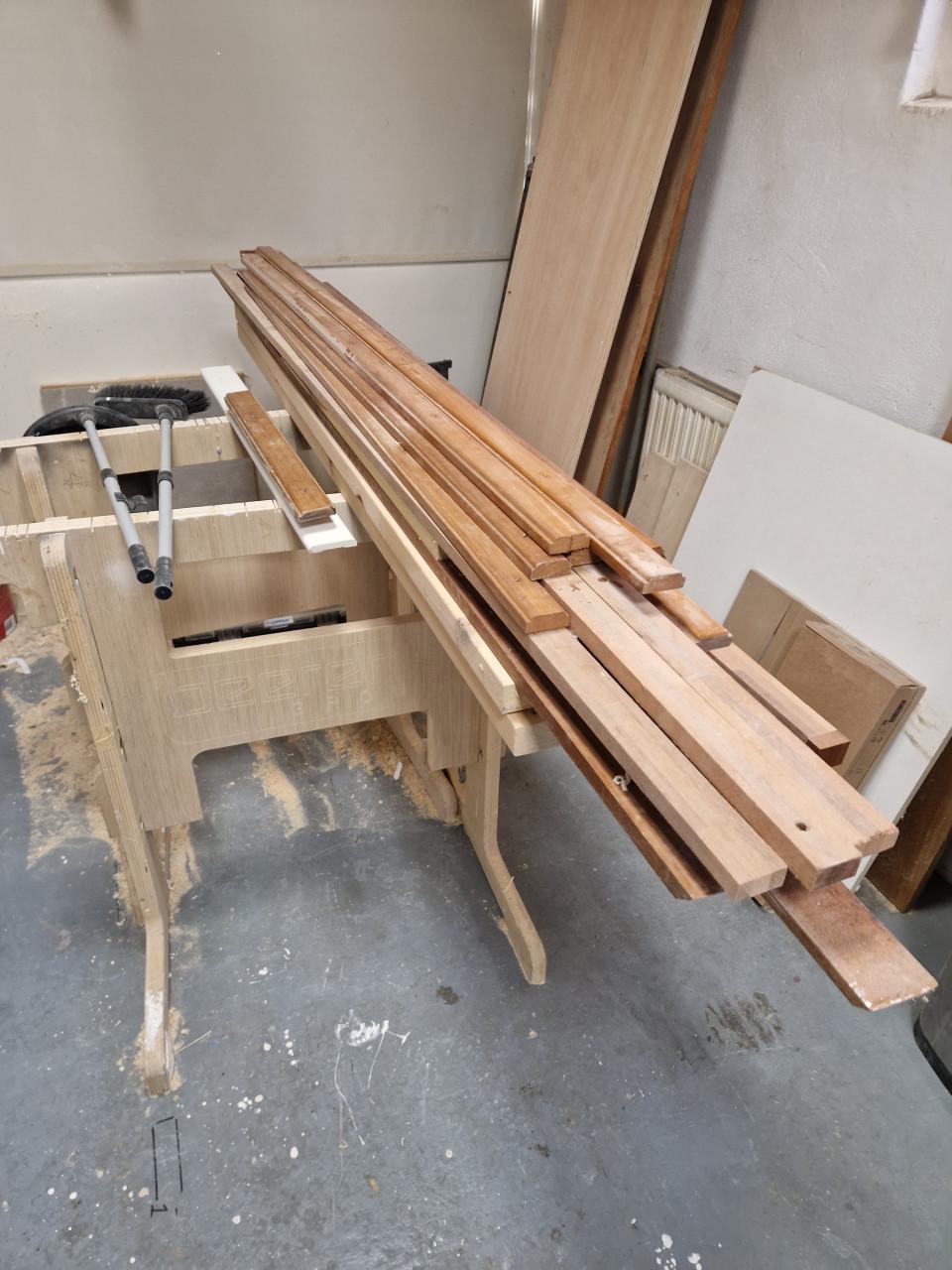 Diverse hardhouten latten