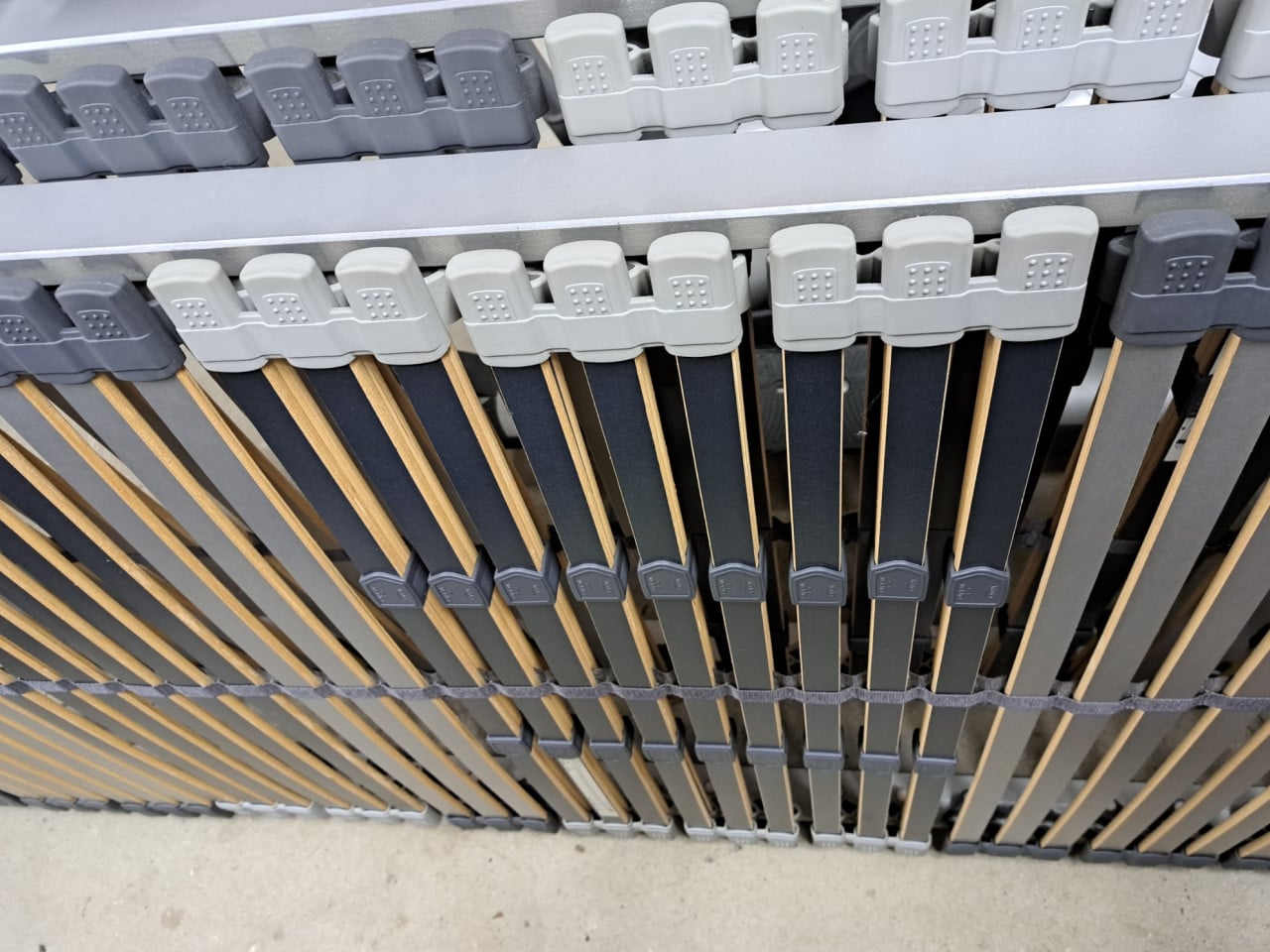 2 Bedbodems/Lattenbodems 80 x 200 incl tussenpootjes