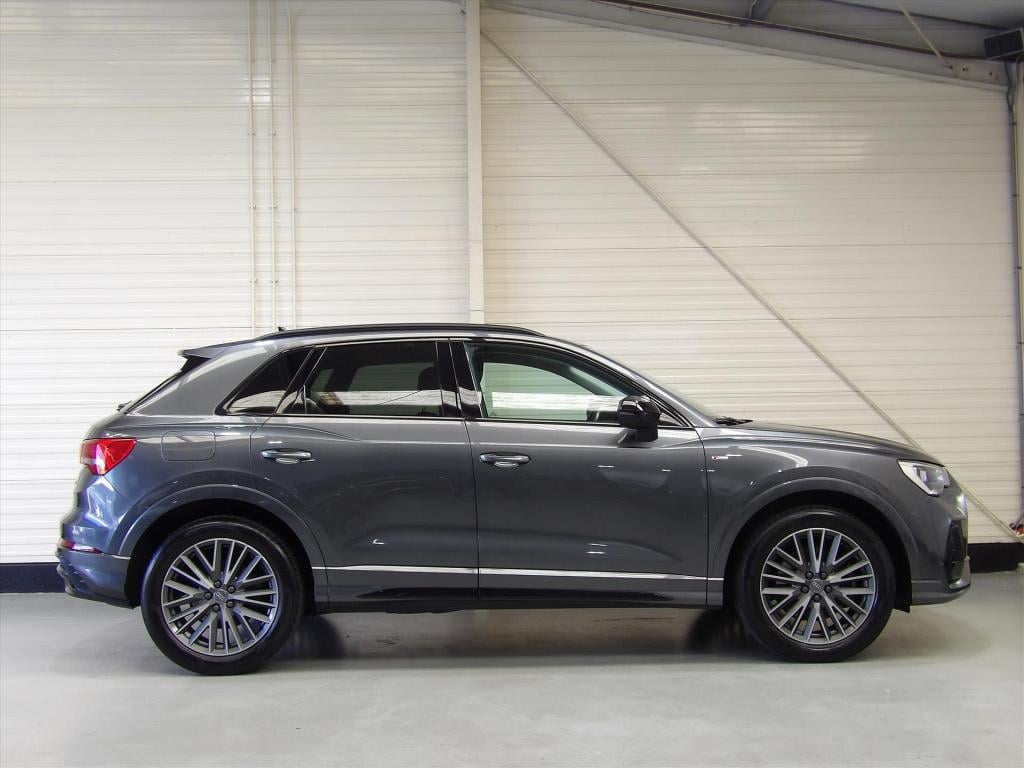 Audi Q3 40 tfsi 190pk s tronic quattro edition one