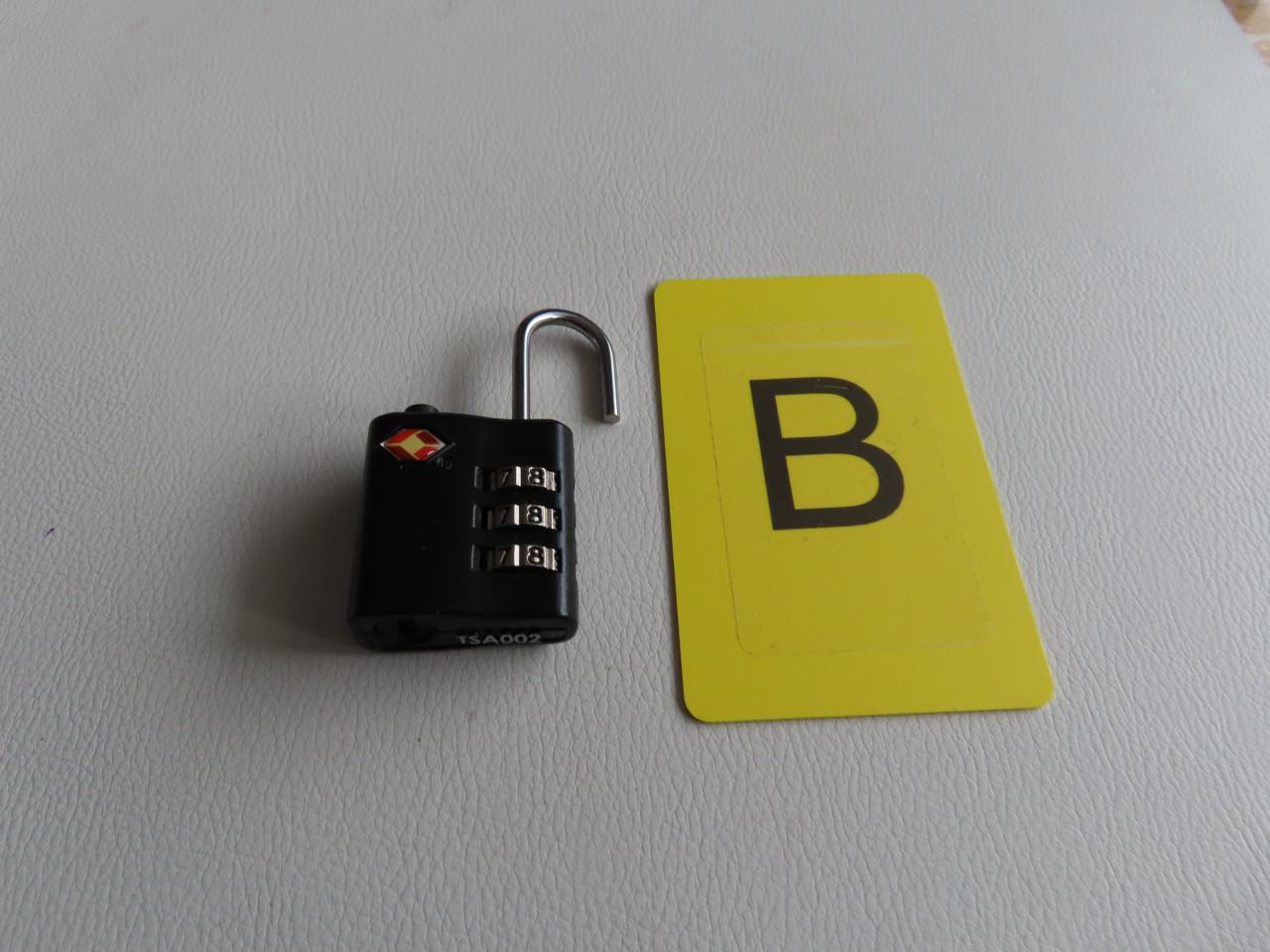 Hangslotjes 01.Messing handslot Met doosje Model: 9330/20331 Code: 8 711938