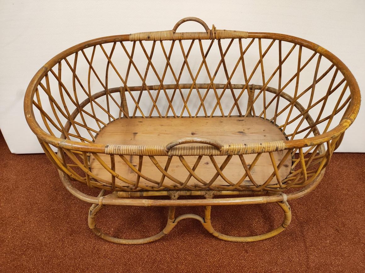 Rotan wieg
