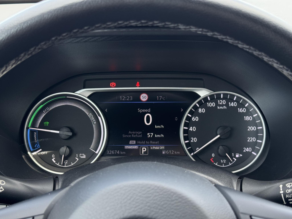 Nissan Juke 1.6 hybrid n-connecta parking pack