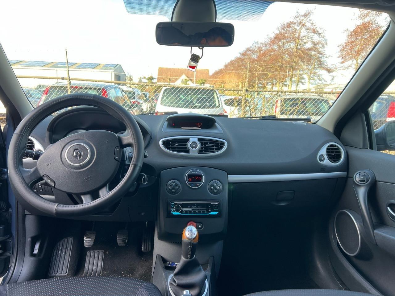 Renault Clio 1.4-16V Airco/ Cruise Jaar Apk