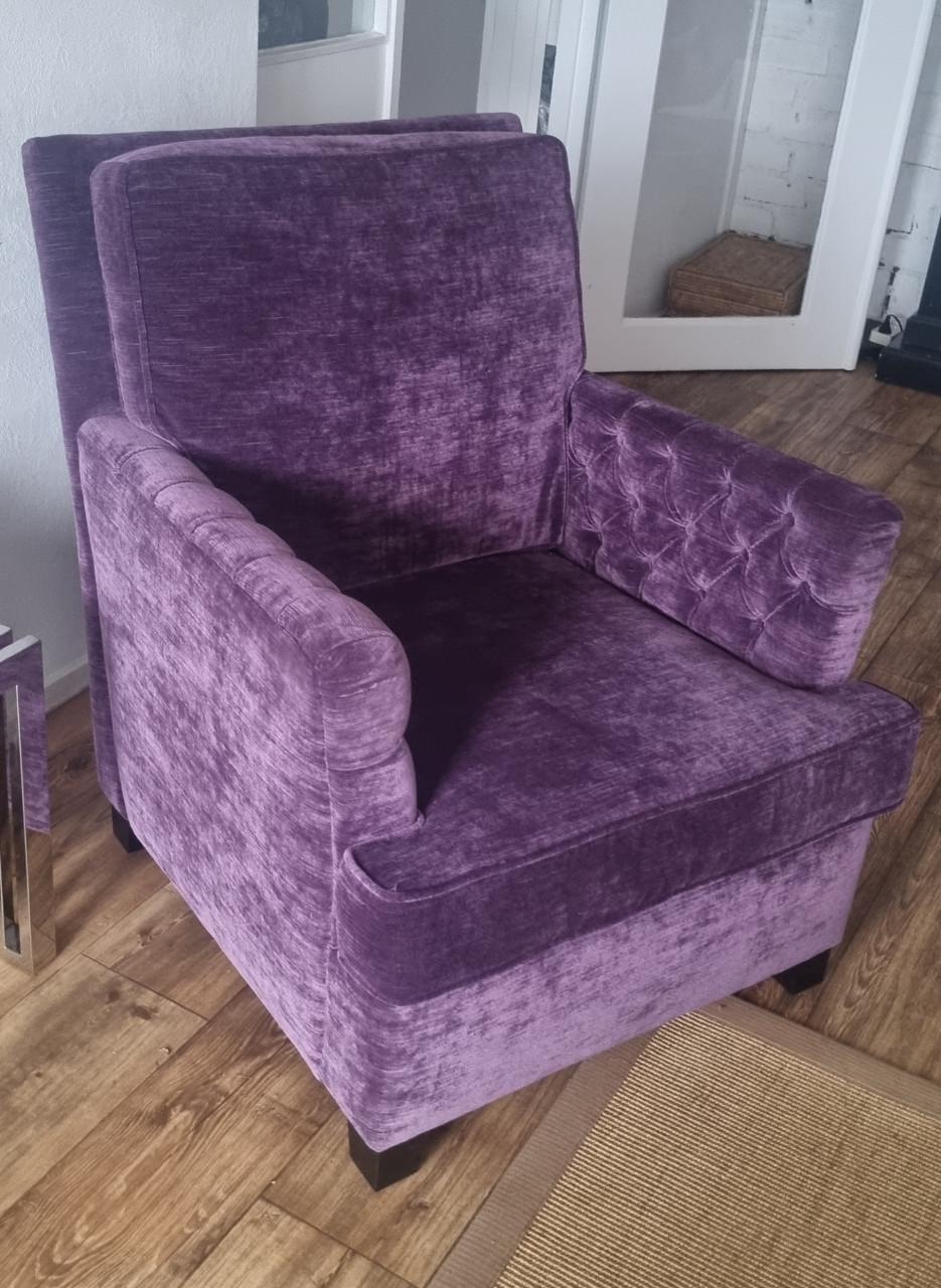 Paarse fauteuil