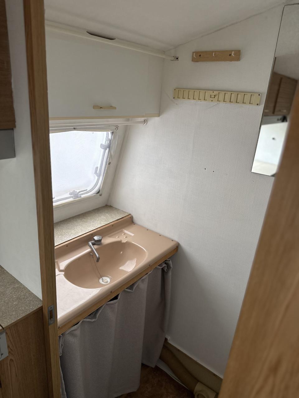 Kip Greyline KG 40 EK inclusief voortent