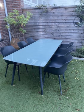Tuinset, tafel 2,20 m en 6 kuipstoelen zwart
