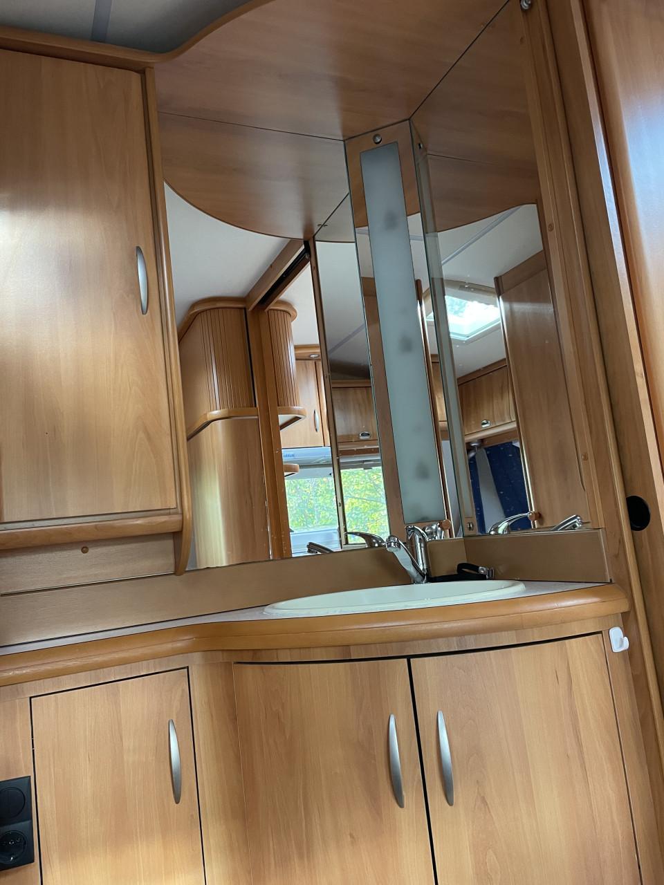 Hobby caravan 460 UFE de Luxe Easy 2006