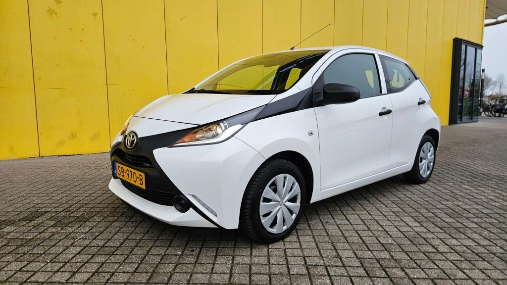 Toyota Aygo 1.0 vvt-i x-fun 2018 nl auto / nap / 67.462 km !