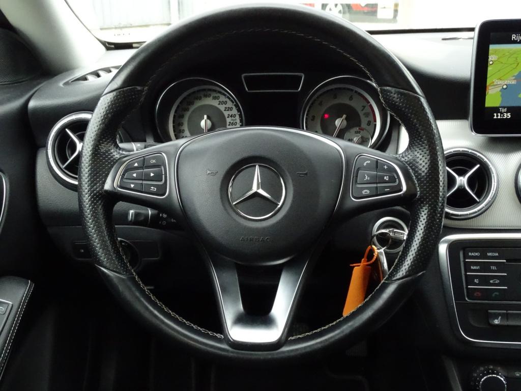 Mercedes-Benz Cla shooting brake 180 ambition | bi-xenon | pano