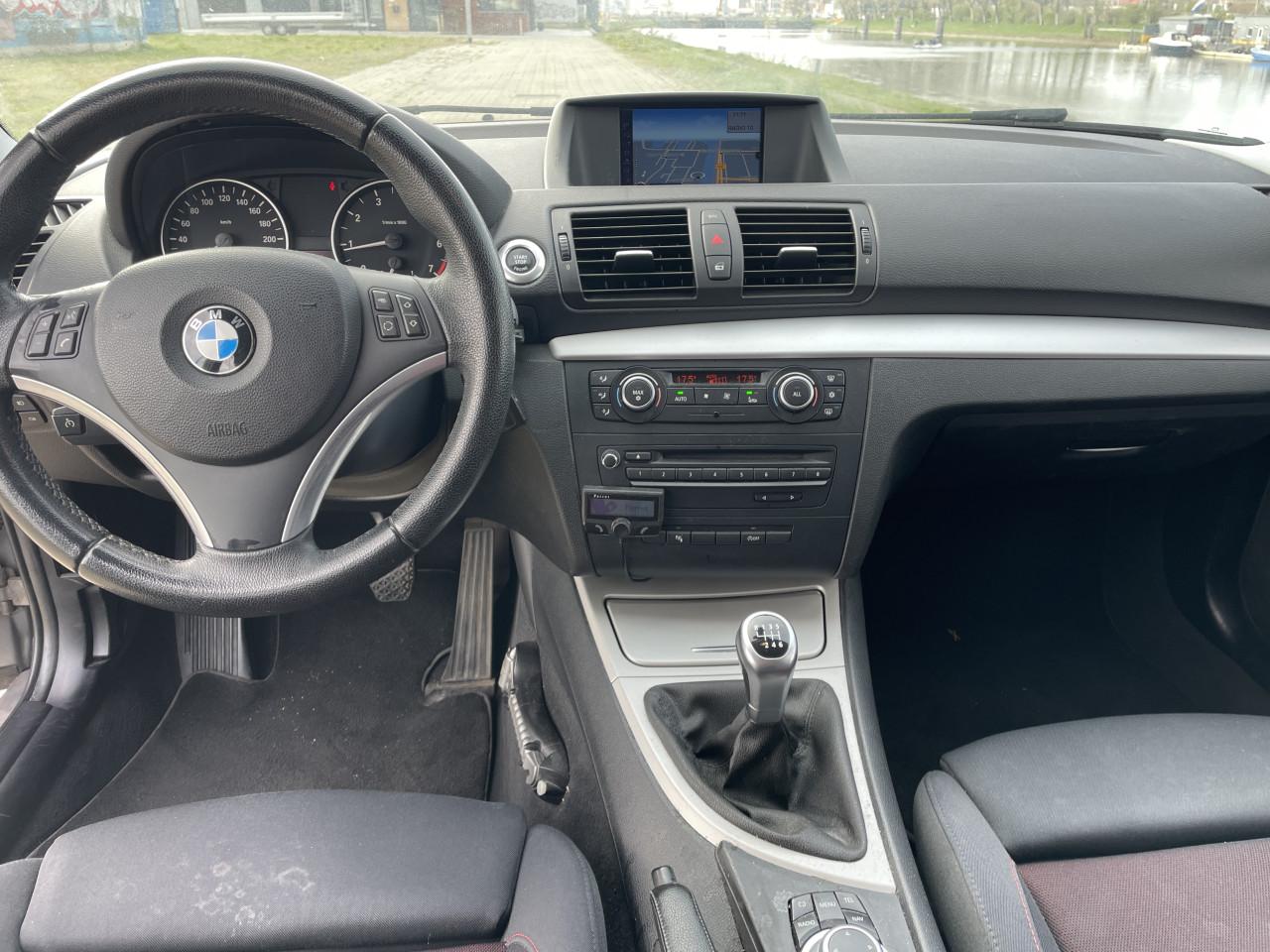 Bmw 1 serie 116i business line  style