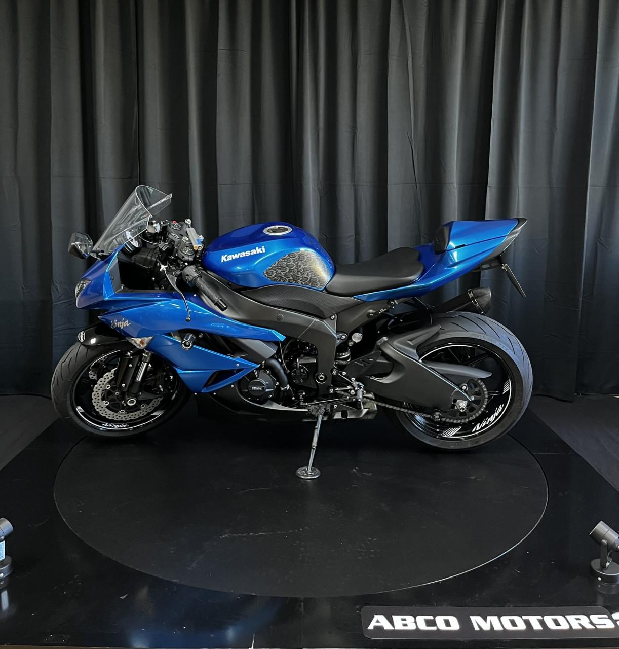 KAWASAKI NINJA ZX-6R