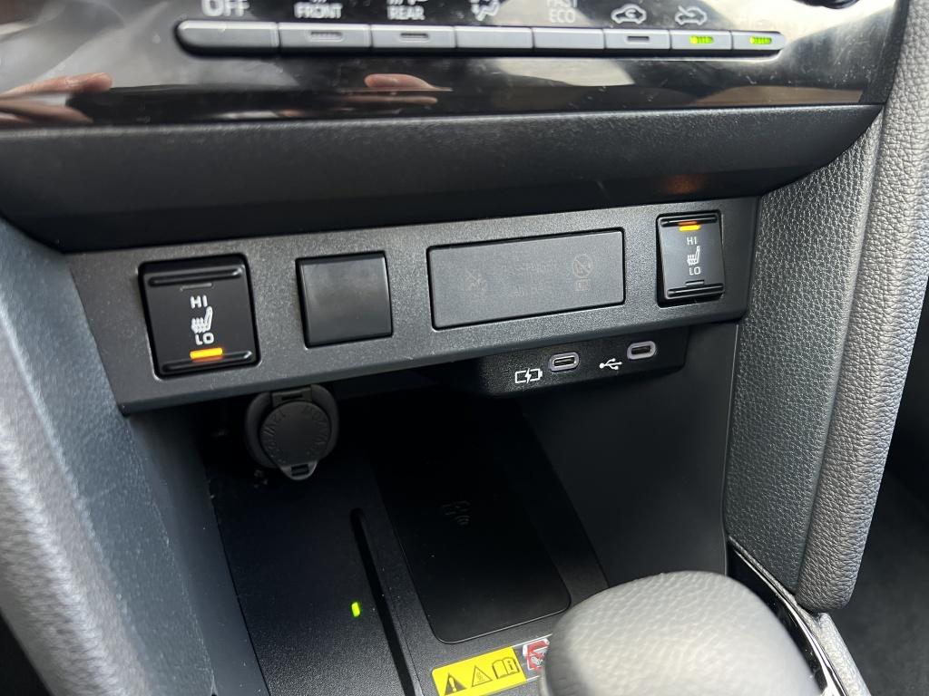 Toyota Yaris Cross 1.5 hybr 115 dynamic | parkeersensoren | stoel+ stuur ve
