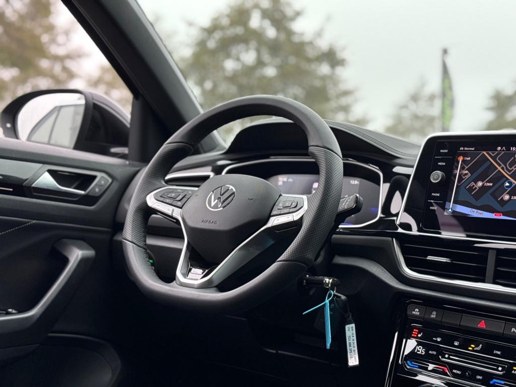 Volkswagen T-roc 1.5 tsi r-line edition * massage * carplay * trekhaak * ca