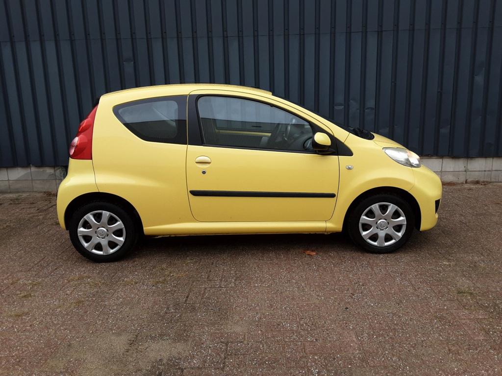 Peugeot 107 1.0-12v xs